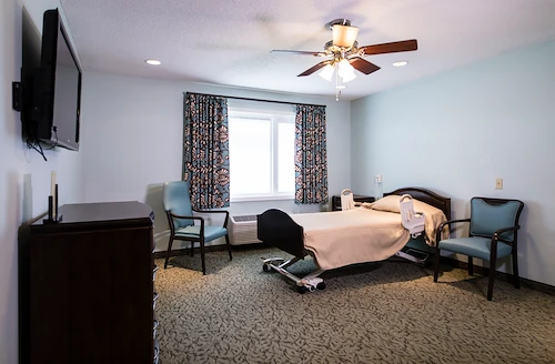 Image of Twin Oaks Health & Rehab (2)