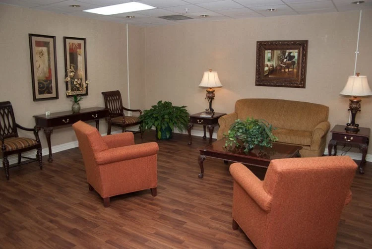 Image of Nhc Healthcare, Lawrenceburg (10)