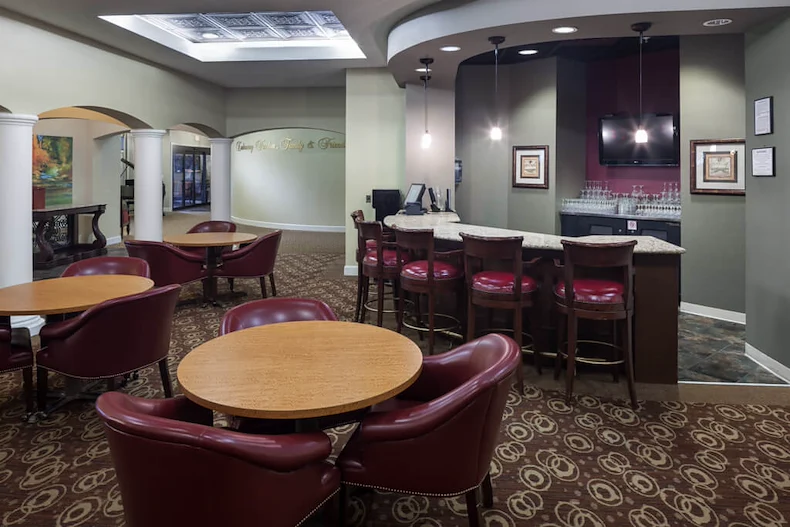 Franklin Park at Sonterra bar and lounge area