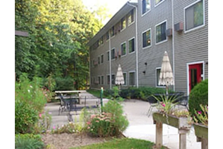 Image of Mill Pond Manor (2)