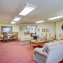 Image of Holiday Golden Oaks (5)