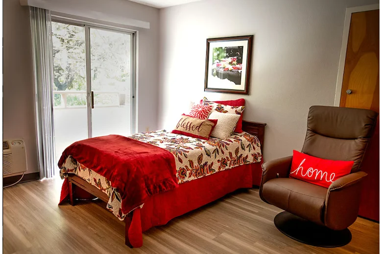 Image of Twelve Oaks Senior Living (2)