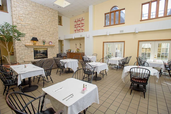 Image of Atrium at Oak Crest Residence (3)