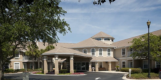 Allegro Fleming Island, senior living community offering independent living, assisted living, memory care, and respite care in Fleming Island, FL, front exterior