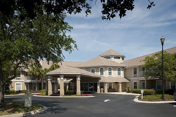 Allegro Fleming Island, senior living community offering independent living, assisted living, memory care, and respite care in Fleming Island, FL, front exterior