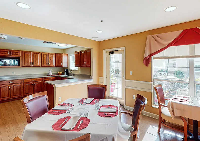 Image of Arden Courts at Lely Palms (5)