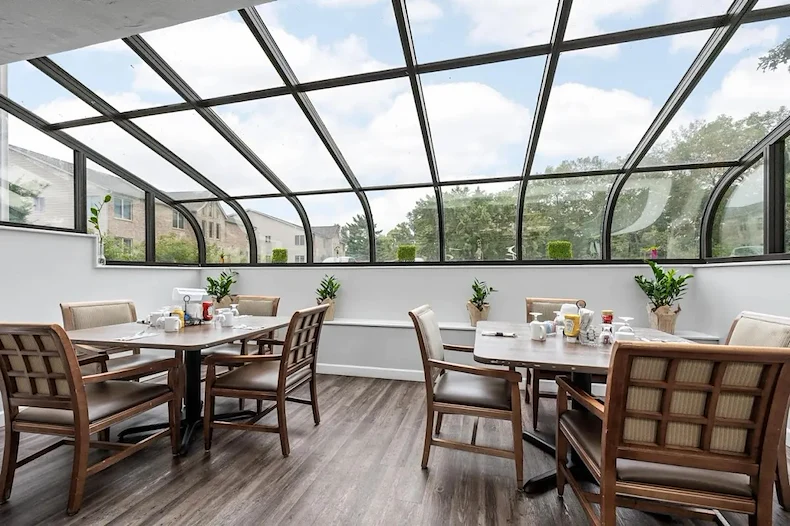 Image of Brown Deer Place (6)