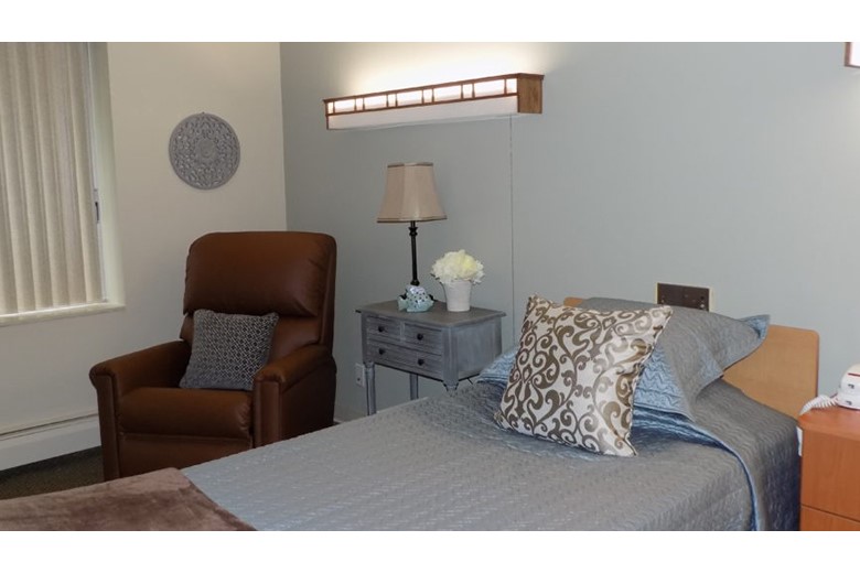 Image of The Estates At Roseville LLC (2)