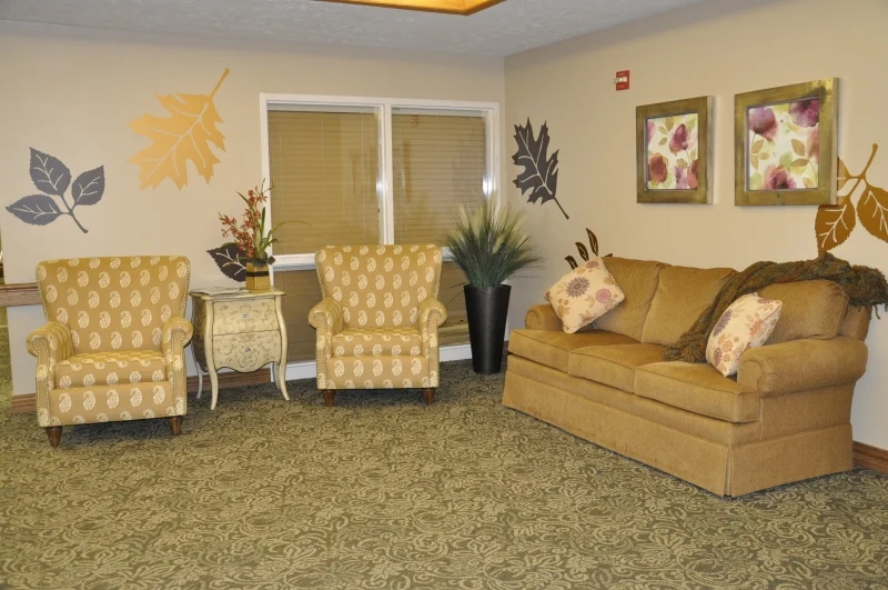 Image of Tiffany Square (2)