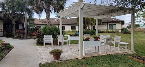 Image of Inspired Living at Tampa (6)
