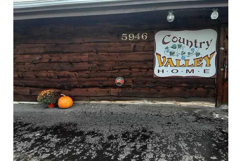 Image of Country Valley Home (2)