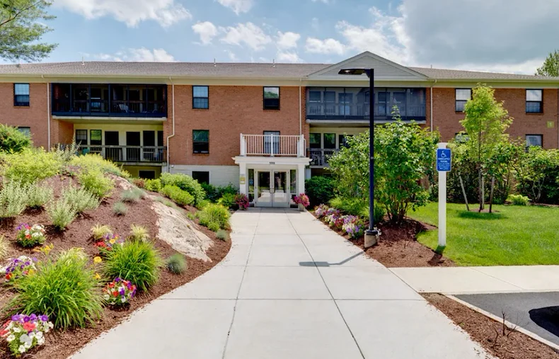 Image of Highland Glen Apartments (1)