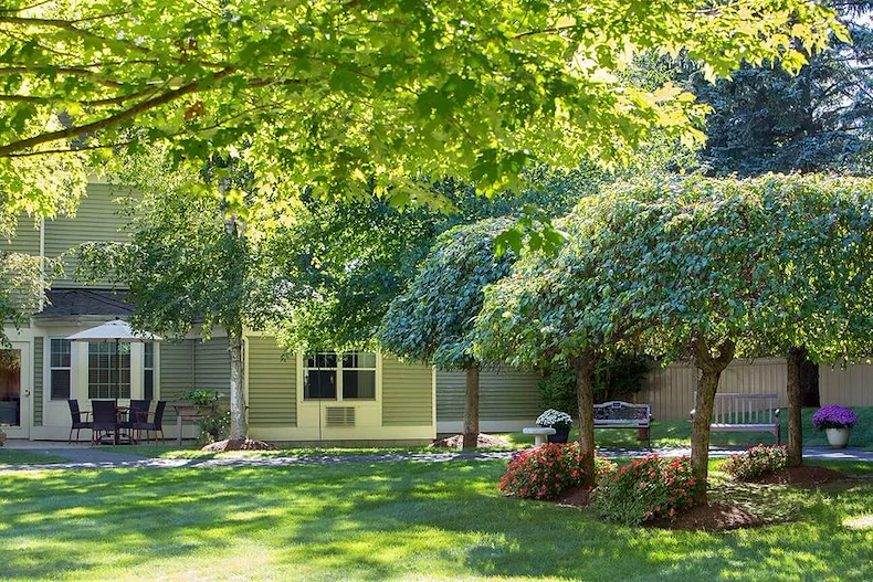 Image of Benchmark Senior Living at Putnam Farm (10)