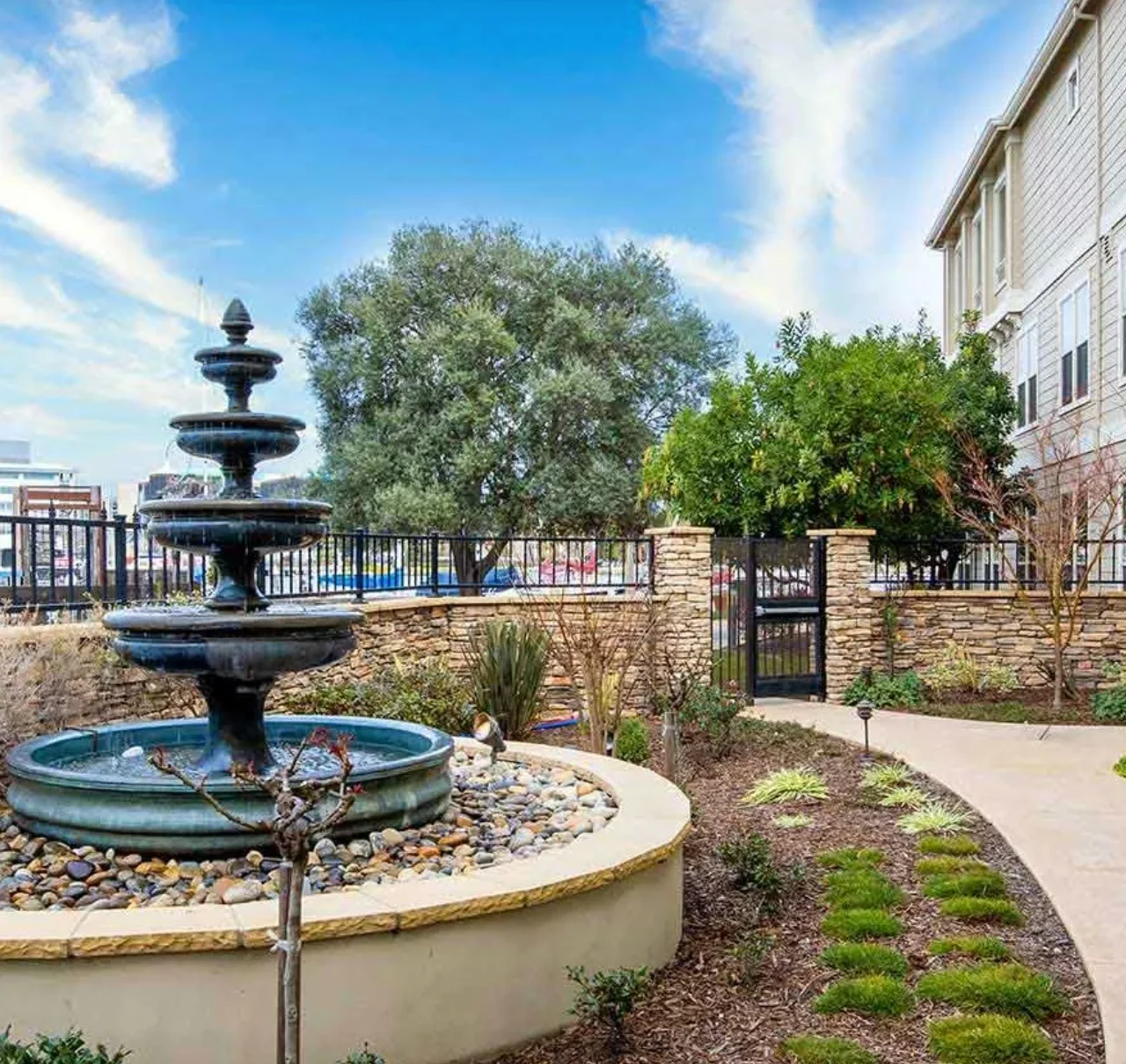 Image of Oakmont of Mariner Point (3)