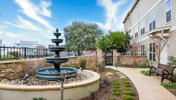 Image of Oakmont of Mariner Point (3)