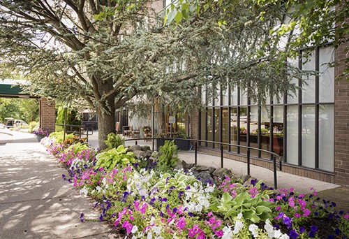 Image of AVIVA Country Club Heights (2)
