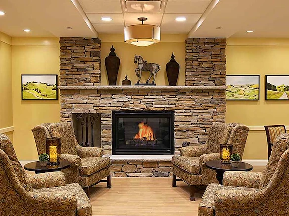 Image of Atria Glen Cove (2)