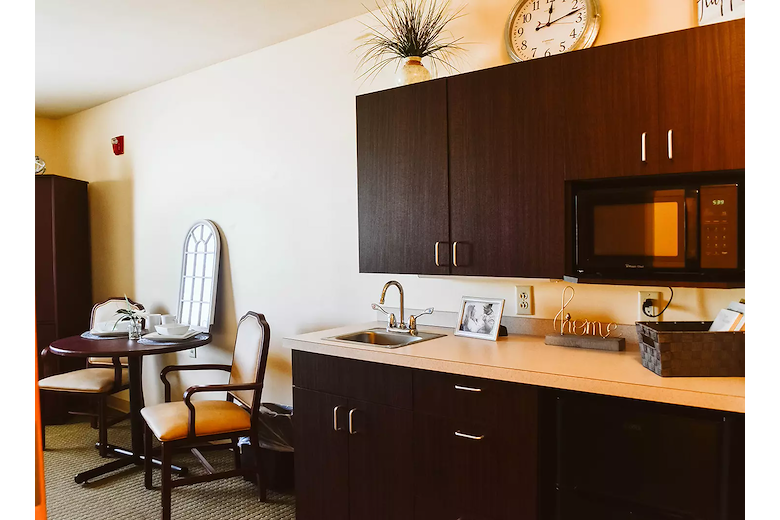Image of Silver Oaks Senior Living (2)