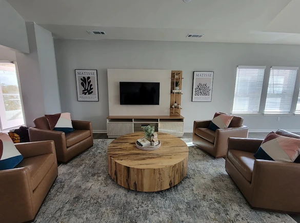 Image of Legacy Square Apartments (2)