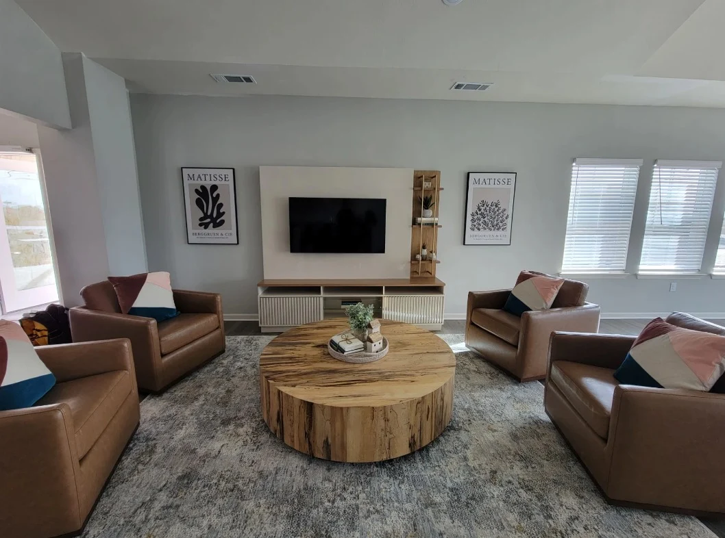 Image of Legacy Square Apartments (2)