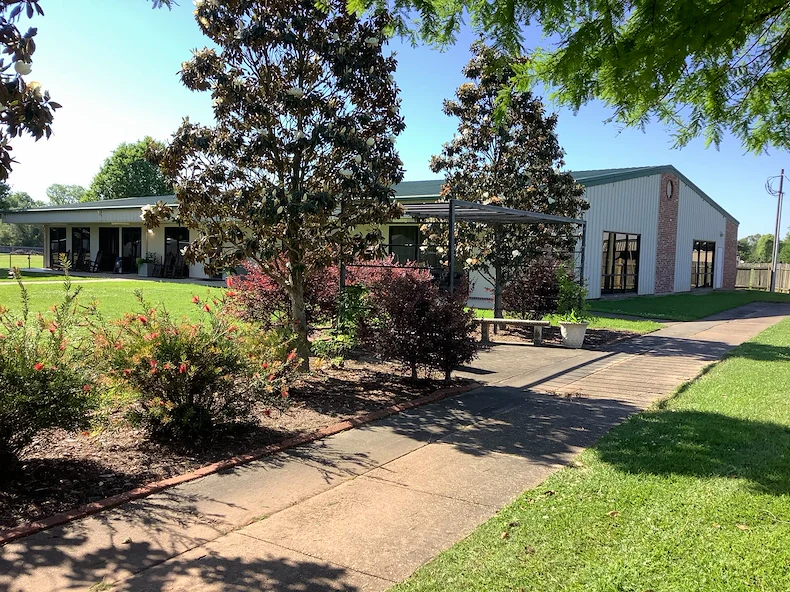 Image of England Oaks at England Airpark (2)