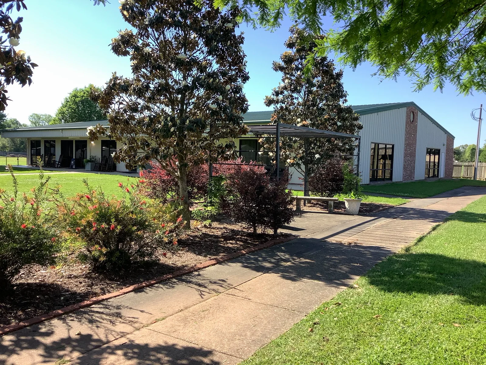 Image of England Oaks at England Airpark (2)