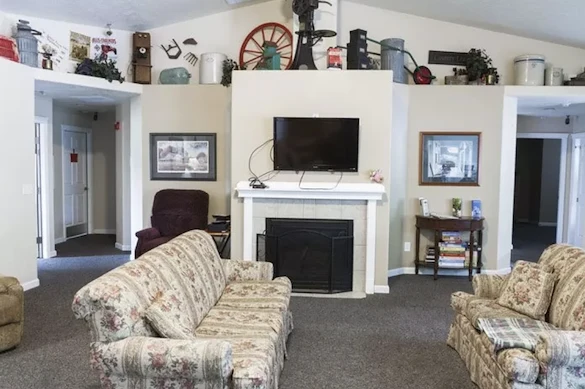 Image of Ashley Manor - Middleton (3)