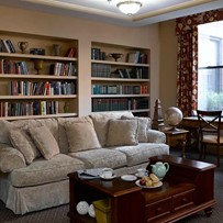 Image of Holiday Maplewood Place (4)