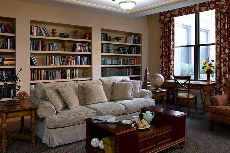 Image of Holiday Maplewood Place (4)