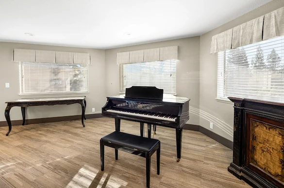 Image of Columbus Estates (5)