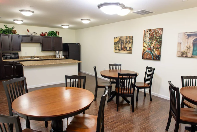 Image of Harbor Town Senior Residence (4)