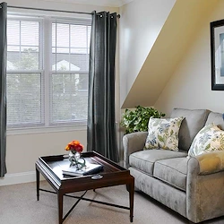 Image of Atria Aquidneck Place (5)