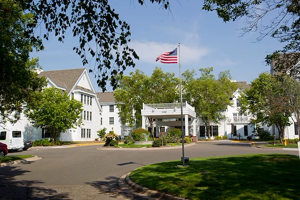 Image of Ecumen Lakeview Commons (1)