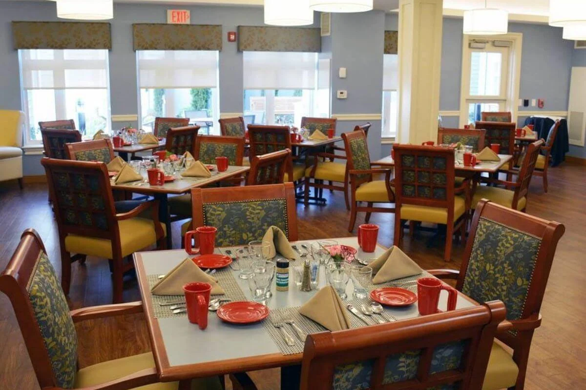 Image of Benchmark Senior Living at Woburn (3)