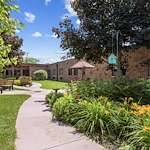 Image of Farmington Hills Inn (2)