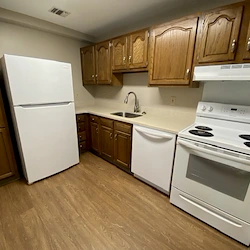 Long House senior living community offering independent living and respite care in Erlanger, KY, apartment kitchen