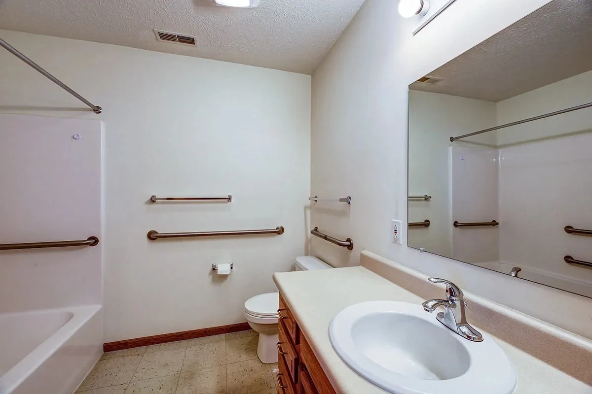 Image of Meridian Greene II (9)