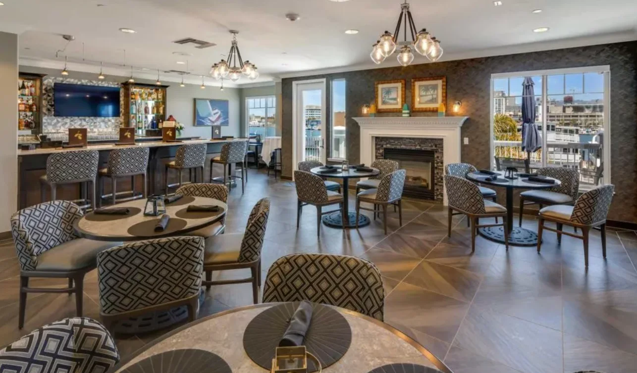 Image of Cardinal Point (6)