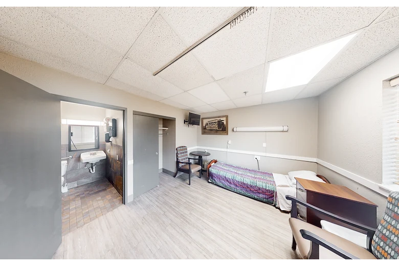 Image of Cherrelyn Healthcare Center (10)
