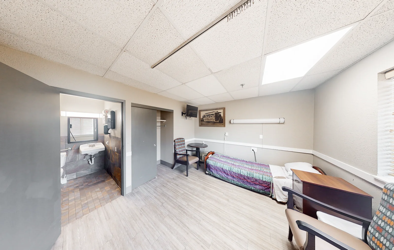 Image of Cherrelyn Healthcare Center (10)