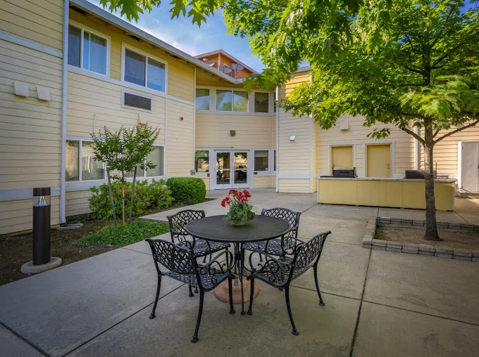 Image of Eskaton Natomas Manor (3)