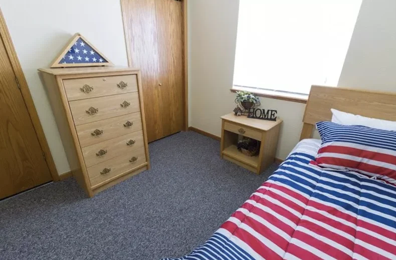 Image of Ashley Manor - Evans 1 (3)