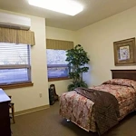 Image of McLoughlin Place Senior Living (7)