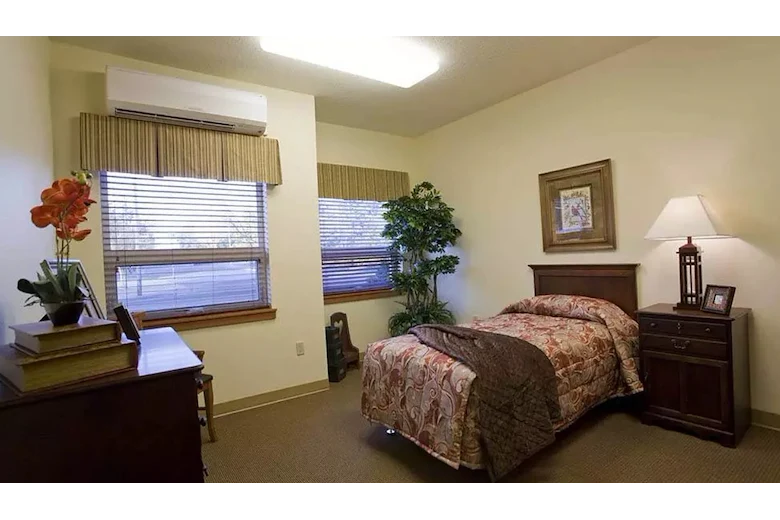 Image of McLoughlin Place Senior Living (7)