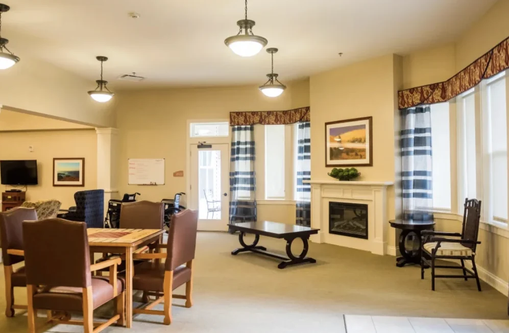 Clear Creek Senior Memory Care in Fayetteville, AR living room