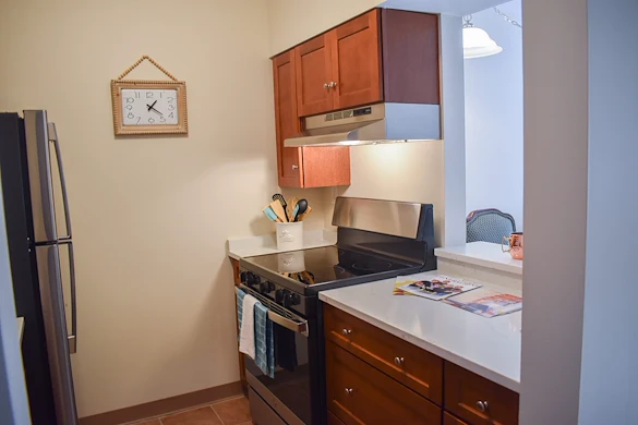 Image of River Edge Manor (2)