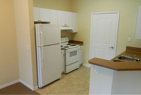 Image of Centro Place Senior (3)