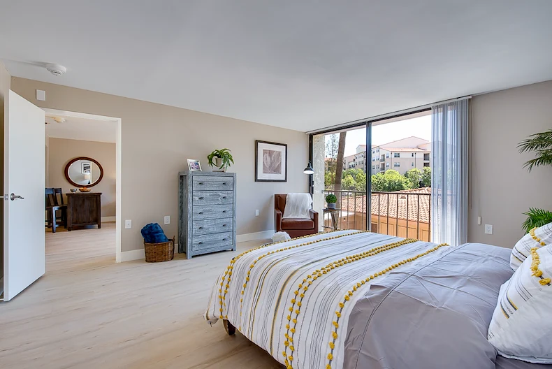 Image of Meridian at Laguna Hills (6)