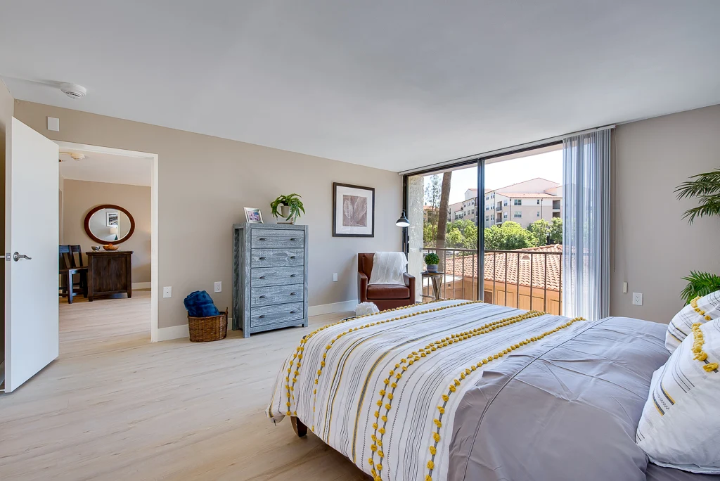 Image of Meridian at Laguna Hills (6)