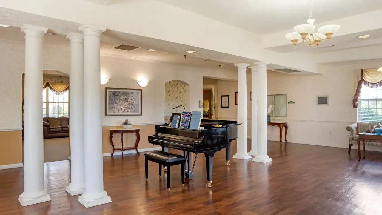 Image of The Gables at Charlton Place Assisted Living (10)